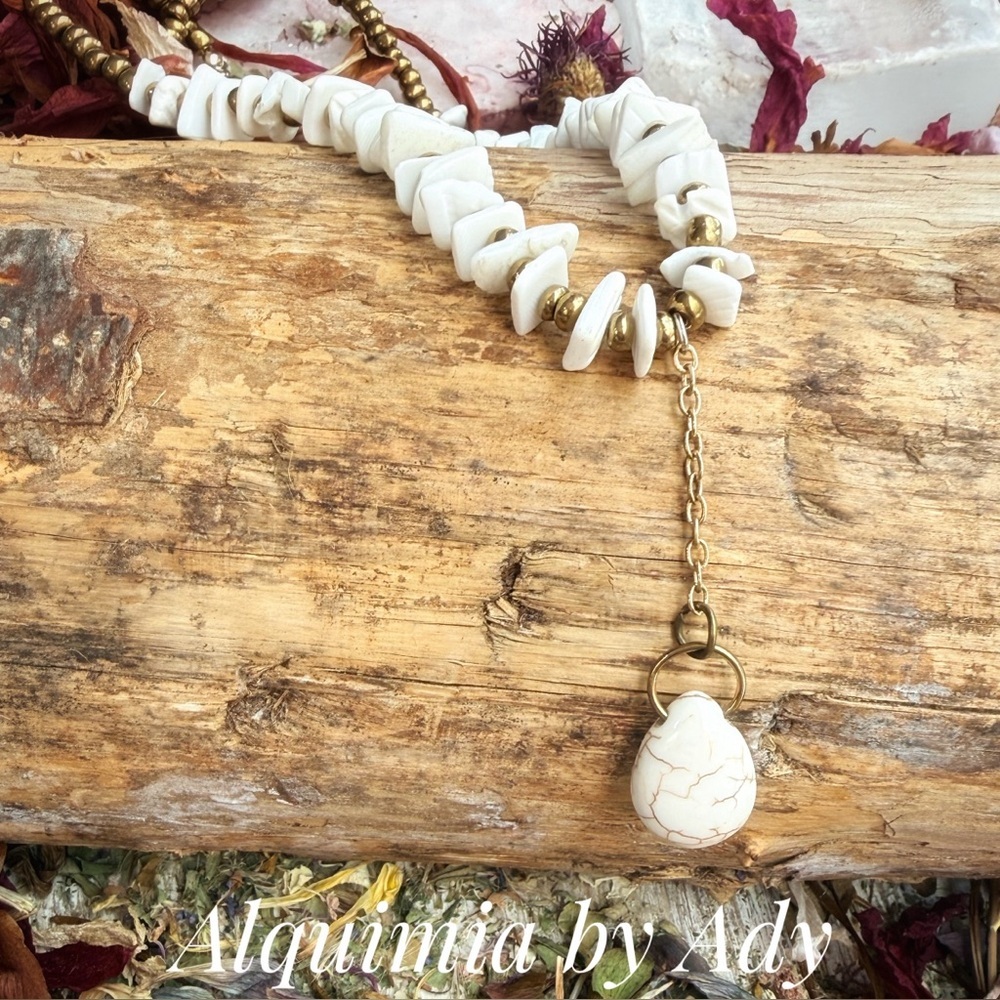 White shell turquoise and gold chunky medallion  short choker necklace